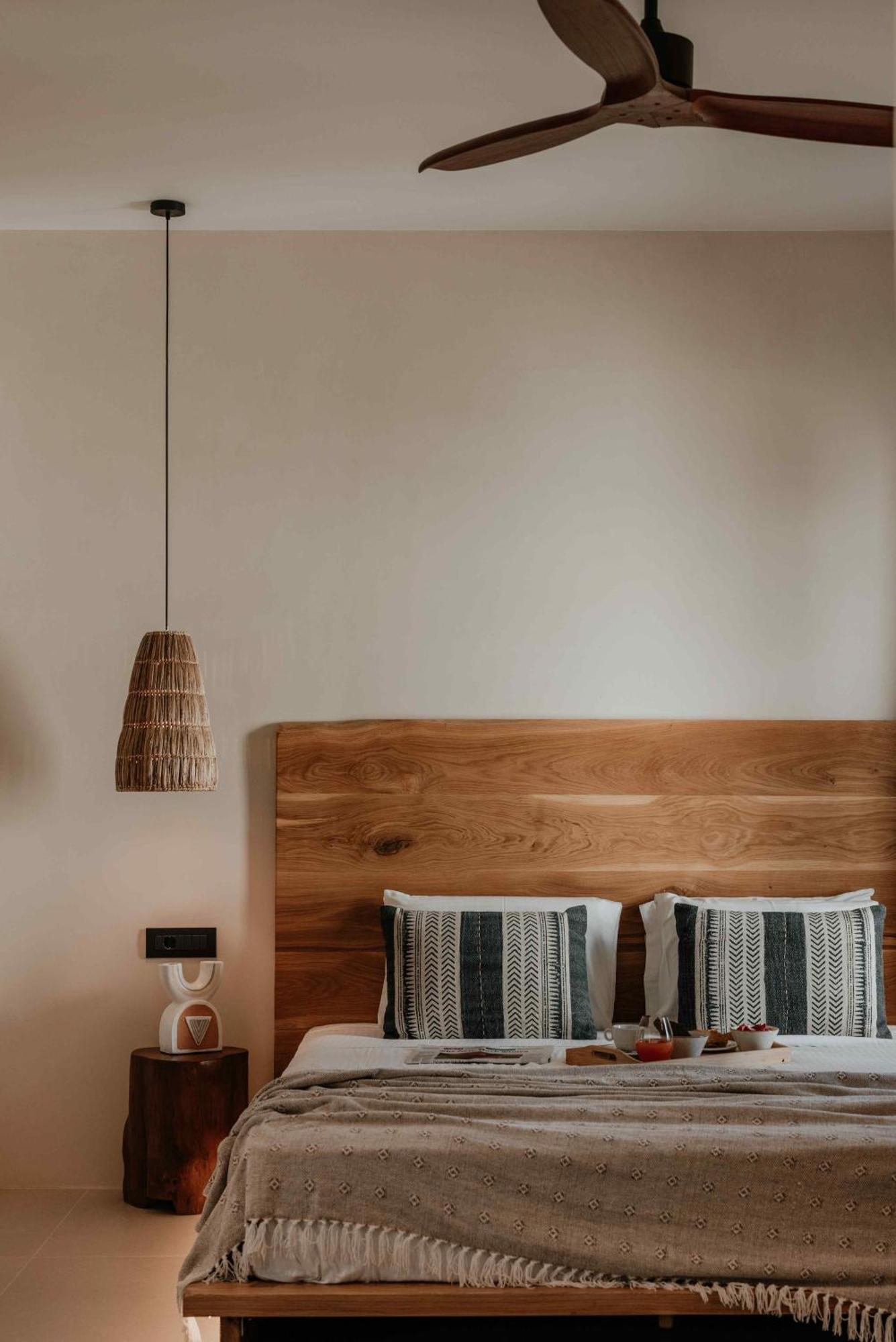 Ostrako Beachside Suites Айя-Анна Экстерьер фото